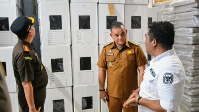 Pj Bupati Sinjai Pantau Pelipatan Surat Suara Pemilu 2024