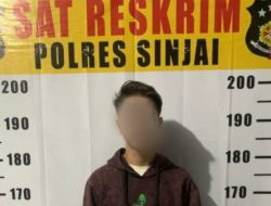Pria Asal Bone Ditangkap Polisi Depan Rumah Bernyanyi di Sinjai, ini Kasusnya