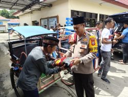 Tukang Becak hingga Kaum Dhuafa di Sinjai Terima Sentuhan Kebaikan Polisi