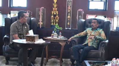 Pj. Bupati Sinjai dan Kepala Perumda Air Minum Tirta SB Bertemu, ini yang Dibahas