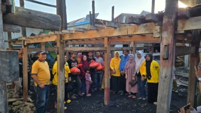 Golkar Sinjai Bantu Korban Kebakaran di Kelurahan Lappa