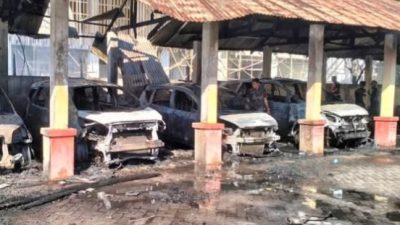 Area parkir kantor Bupati Bulukumba yang terbakar. (foto: ist)