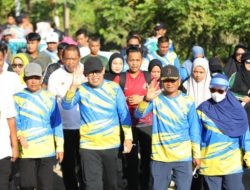 Ribuan Warga Bone Meriahkan Jalan Santai HKN ke-61