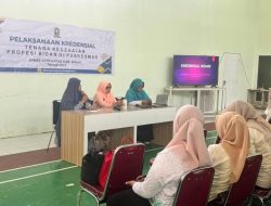 Dinkes Sinjai Gelar Kredensial Susulan, Kadis Tegaskan Pentingnya Mutu Layanan Bidan