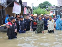 Respons Cepat Banjir di Bone, Bupati Andi Asman Tinjau Warga Terdampak