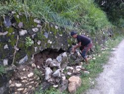 Diguyur Hujan Deras, Talud di Jalan KH Ahmad Dahlan Sinjai Mulai Ambruk