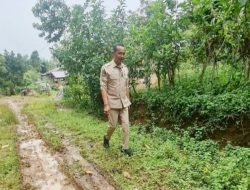 Jalan Kaki 14 Kilometer, Dinkes Sinjai Layani Warga Pelosok Sapoberu