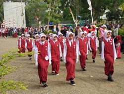 Pelajar Sinjai Unjuk Kekompakan di Gerak Jalan Indah HUT RI