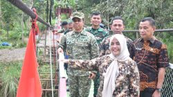 Bupati Sinjai Resmikan Jembatan Gantung, Puluhan Pelajar Tak Lagi Memutar
